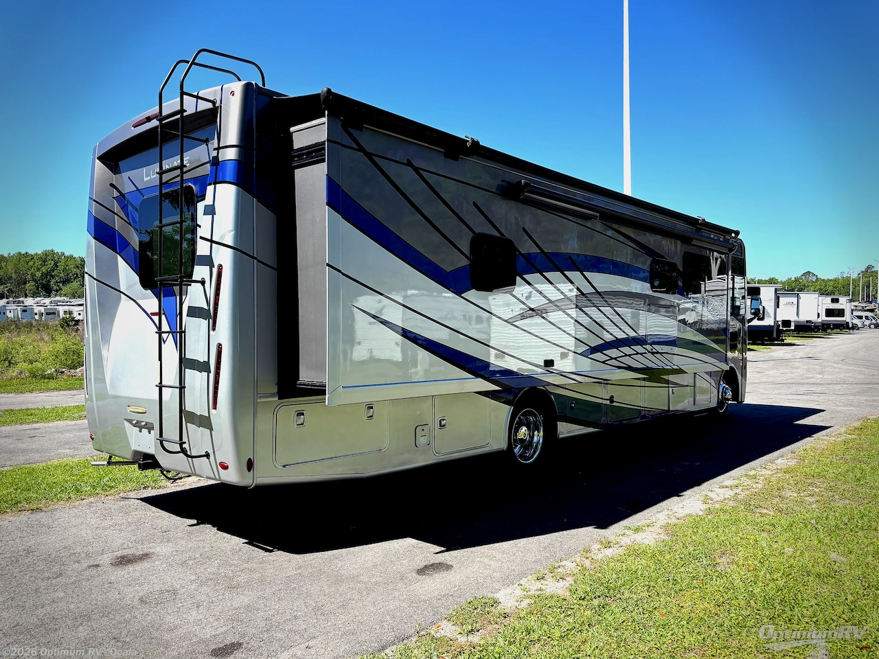2023 Thor Luminate CC35 - Used Class A For Sale by Optimum RV - Ocala in Ocala, Florida features Slideout, Awning