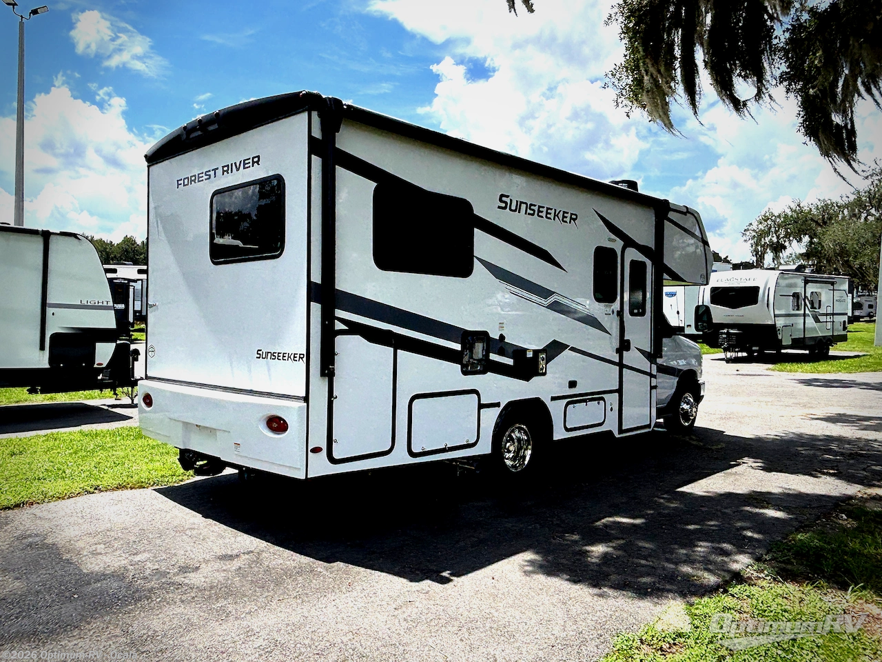 2026 Forest River Sunseeker LE 2350ALEF - New Class C For Sale by Optimum RV - Ocala in Ocala, Florida features Awning