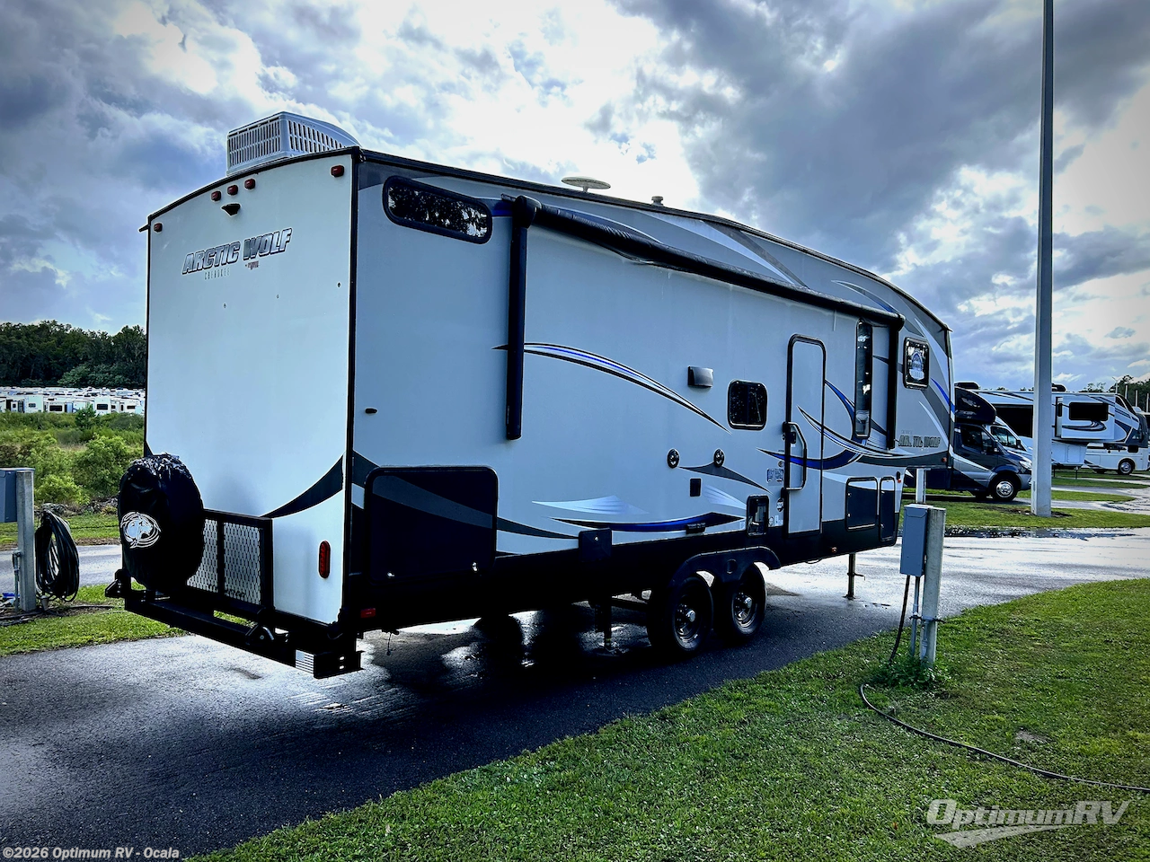 2018 Forest River Cherokee Arctic Wolf 305ML6 - Used Fifth Wheel For Sale by Optimum RV - Ocala in Ocala, Florida features Slideout, Awning