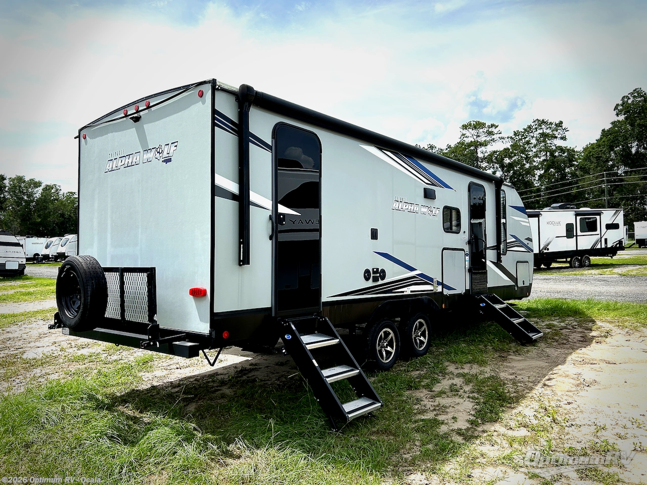 2021 Forest River Cherokee Alpha Wolf 26DBHL - Used Travel Trailer For Sale by Optimum RV - Ocala in Ocala, Florida features Slideout, Awning