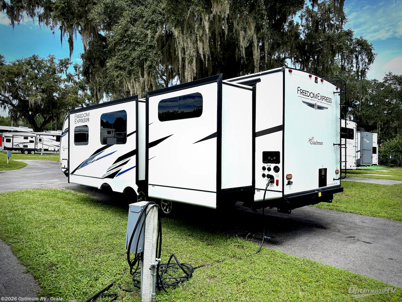 2023 Freedom Express Liberty Edition 320BHDSLE by Coachmen from Optimum RV - Ocala in Ocala, Florida