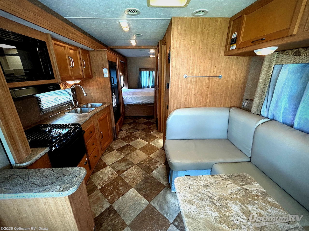 Used 2014 Coachmen Pursuit 27 KB available in Ocala, Florida