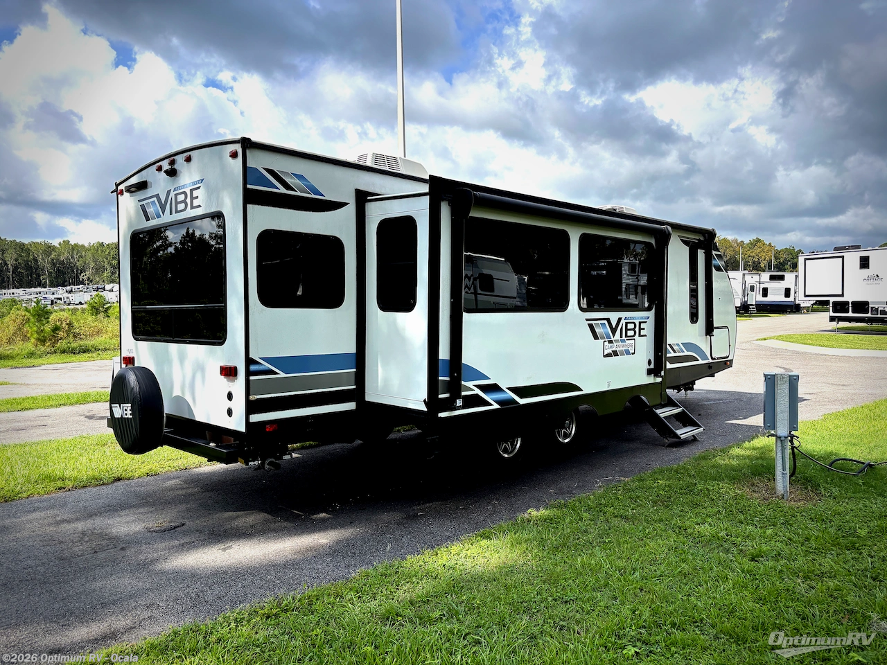 2023 Forest River Vibe 28RL - Used Travel Trailer For Sale by Optimum RV - Ocala in Ocala, Florida features Awning, Slideout