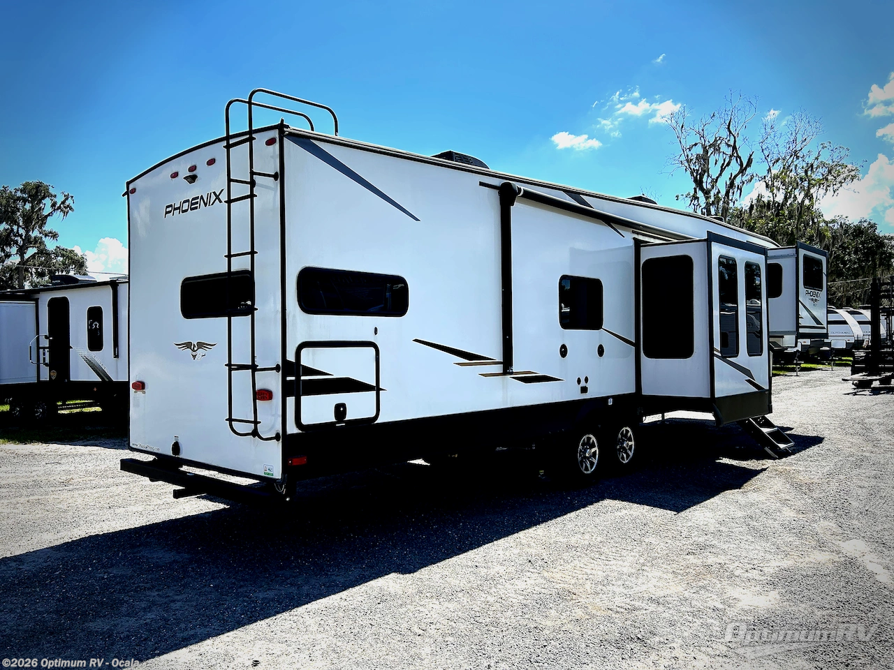 2022 Shasta Phoenix 334FL - Used Fifth Wheel For Sale by Optimum RV - Ocala in Ocala, Florida features Awning, Slideout