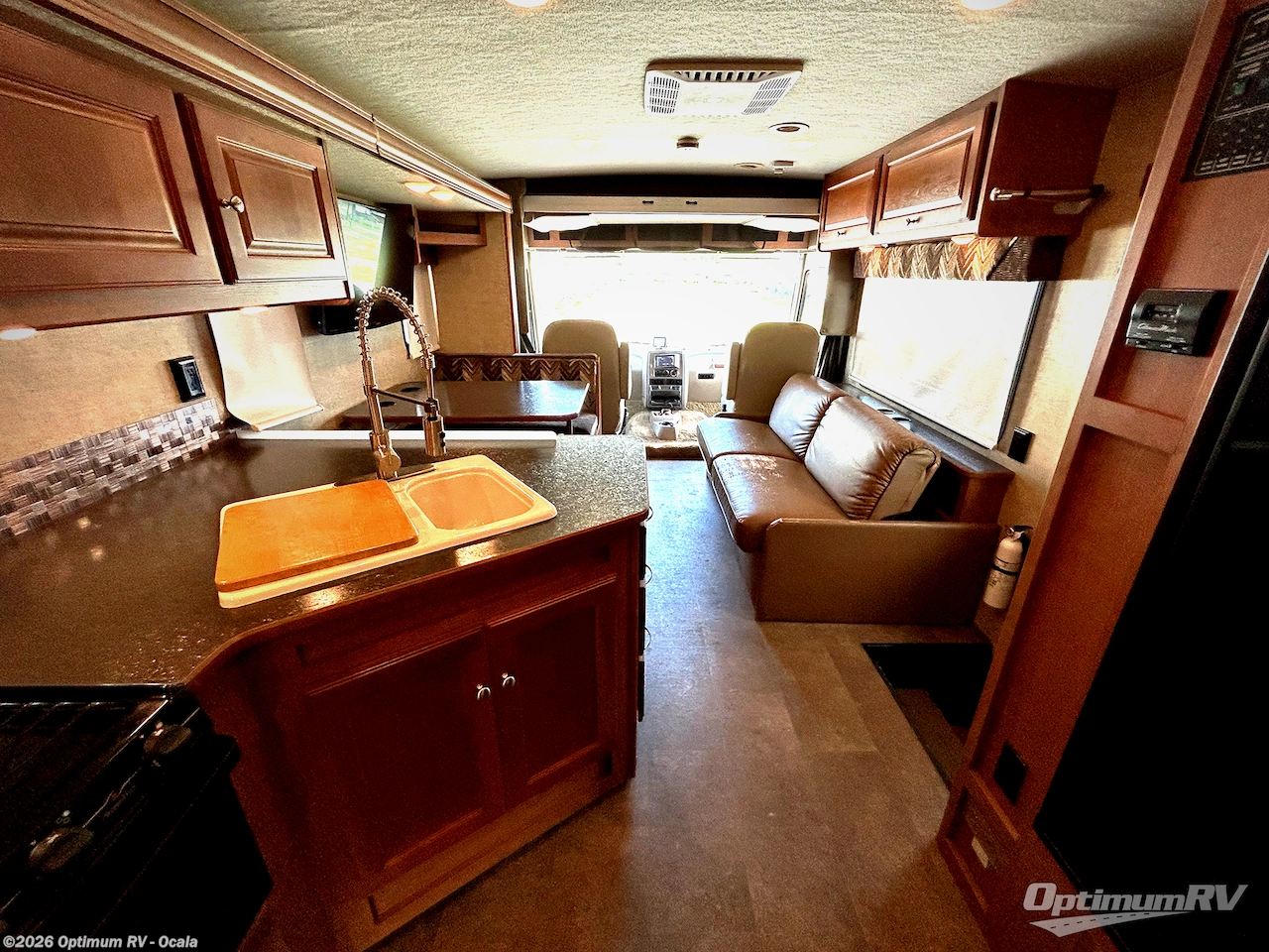 Used 2016 Itasca Sunstar 31BE available in Ocala, Florida