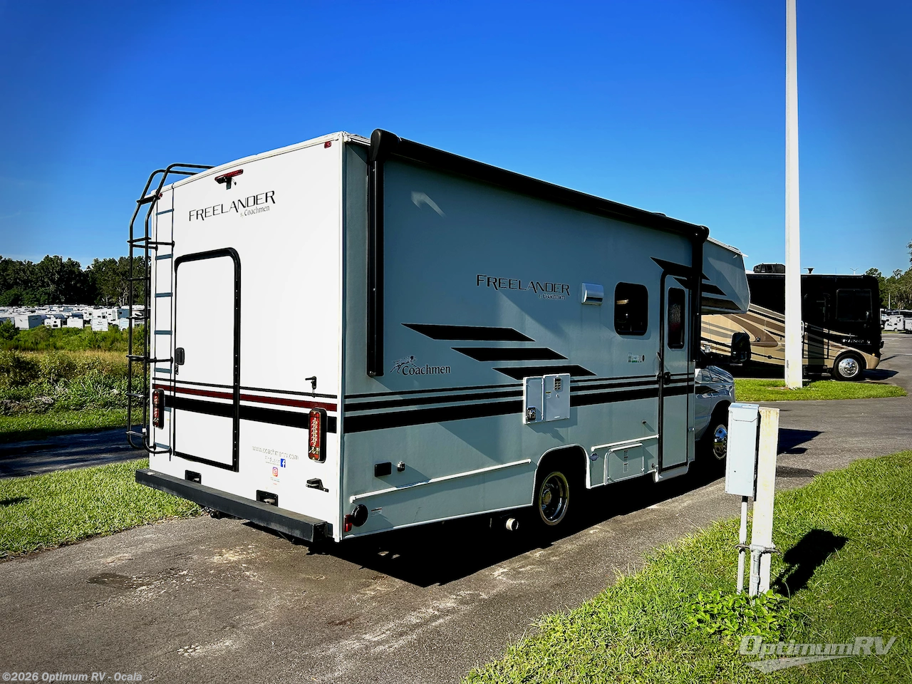 2022 Coachmen Freelander 22XG Ford 350 - Used Class C For Sale by Optimum RV - Ocala in Ocala, Florida features Awning