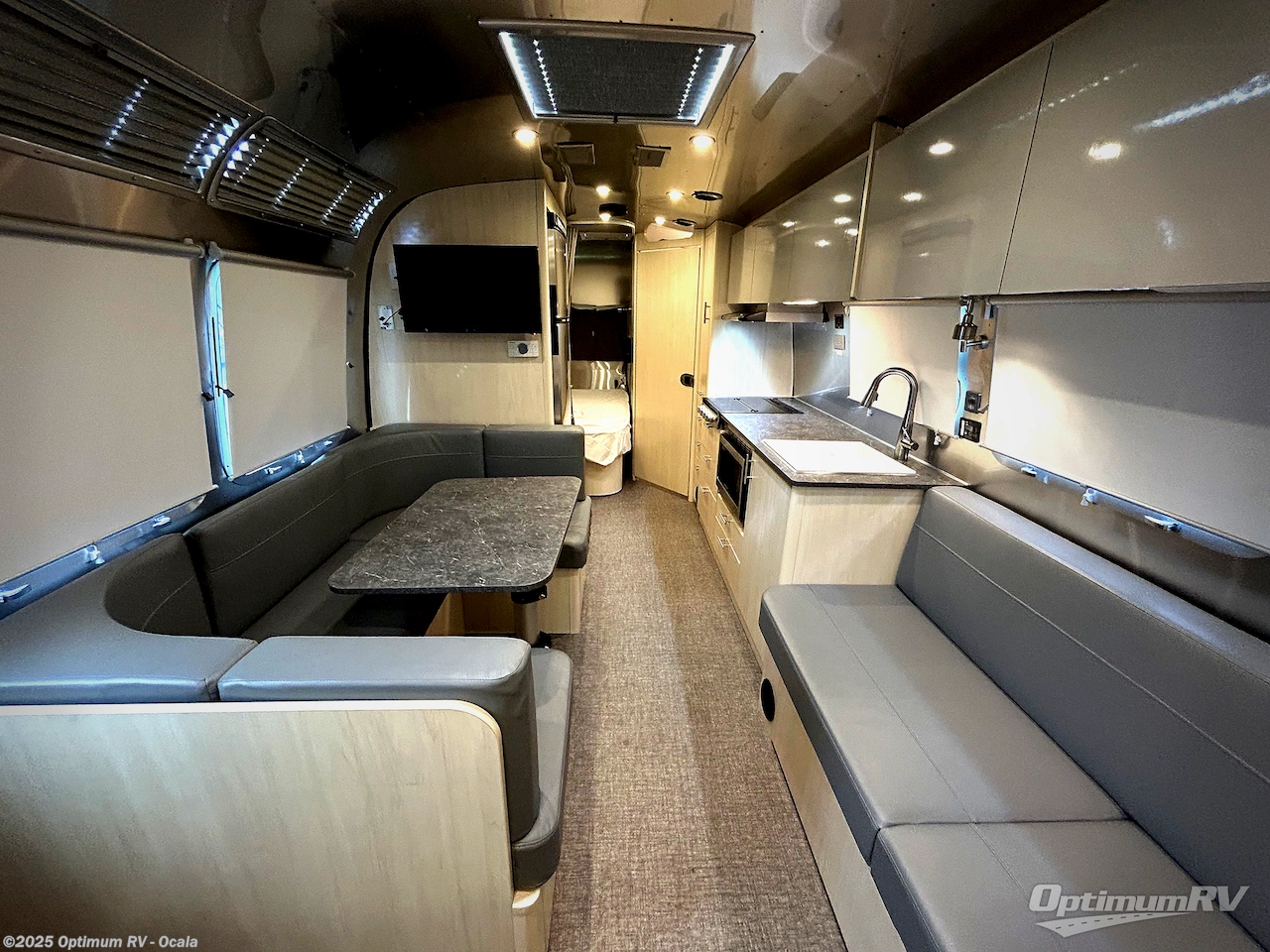 Used 2022 Airstream Flying Cloud 30FB Bunk available in Ocala, Florida