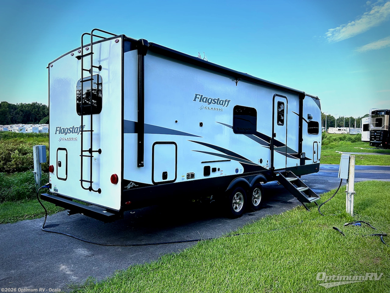 2024 Forest River Flagstaff Classic 826MBR - Used Travel Trailer For Sale by Optimum RV - Ocala in Ocala, Florida features Slideout, Awning