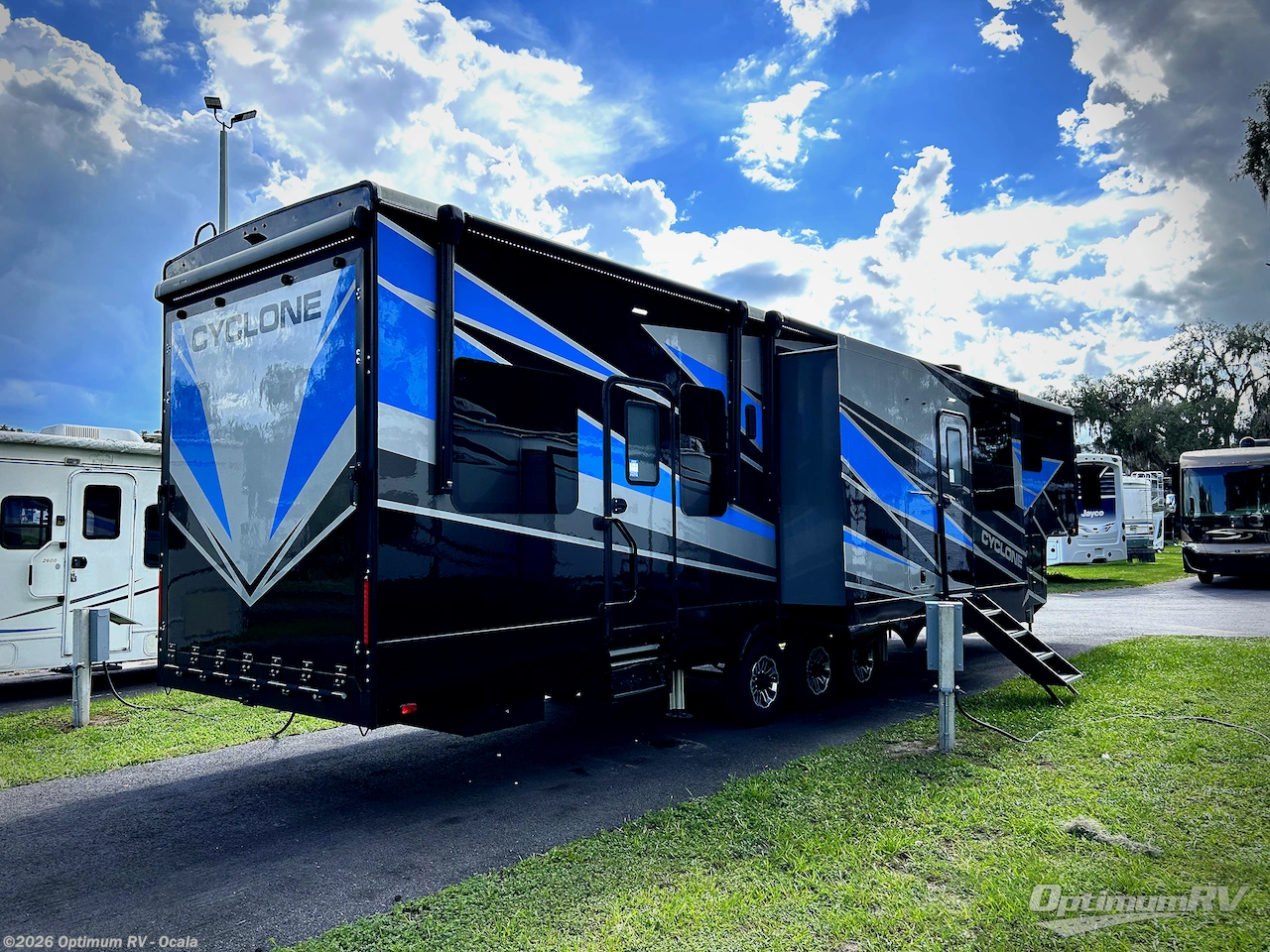 2024 Heartland Cyclone 4006 - Used Fifth Wheel For Sale by Optimum RV - Ocala in Ocala, Florida features Slideout, Awning