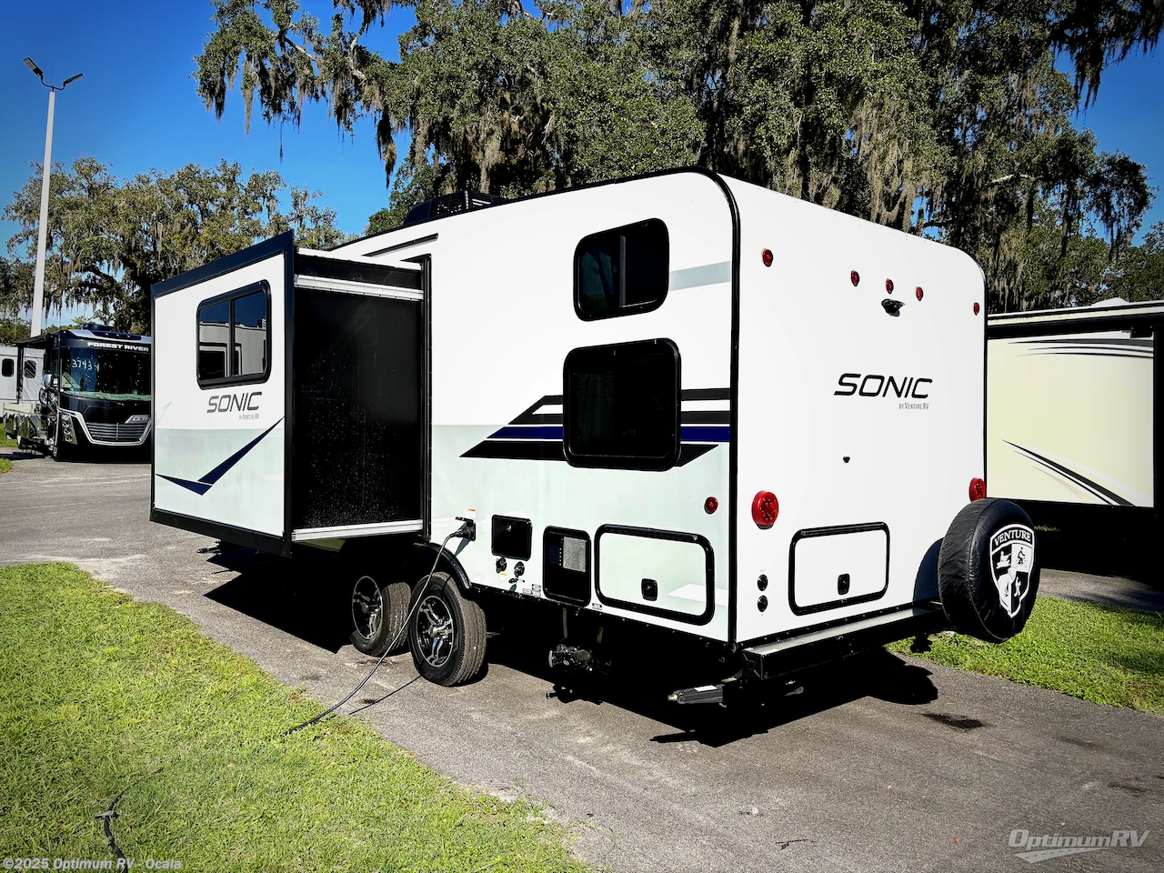 2022 Sonic SN211VDB by Venture RV from Optimum RV - Ocala in Ocala, Florida