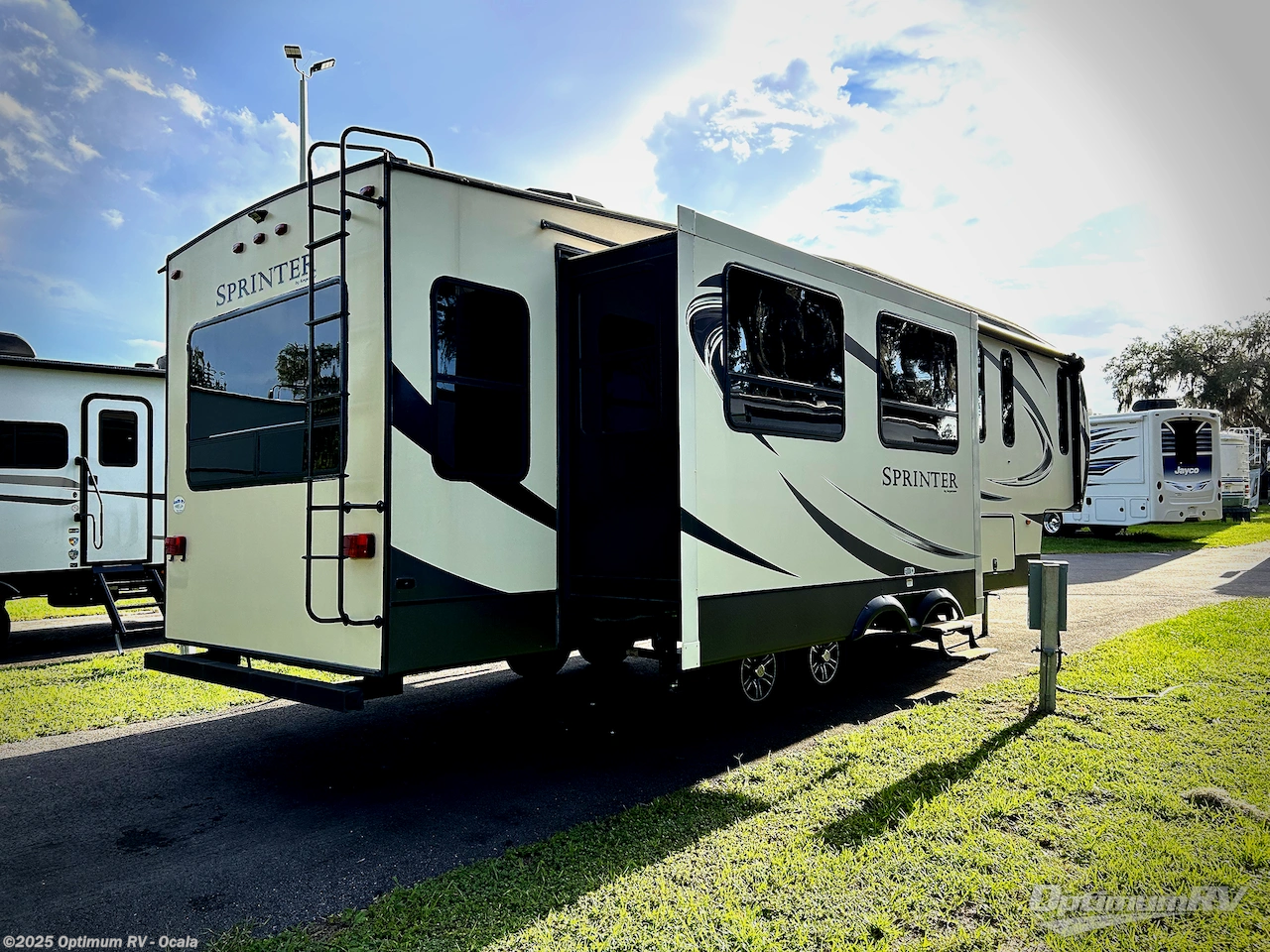 2017 Keystone Sprinter 297FWRLS - Used Fifth Wheel For Sale by Optimum RV - Ocala in Ocala, Florida features Slideout, Awning