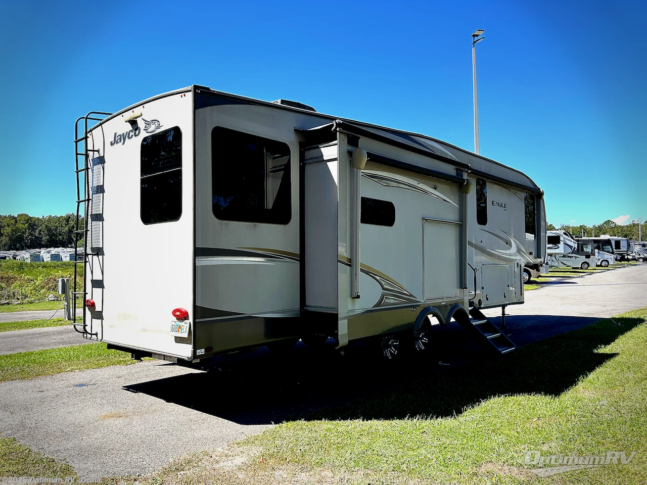 2020 Jayco Eagle 319MLOK - Used Fifth Wheel For Sale by Optimum RV - Ocala in Ocala, Florida features Awning, Slideout