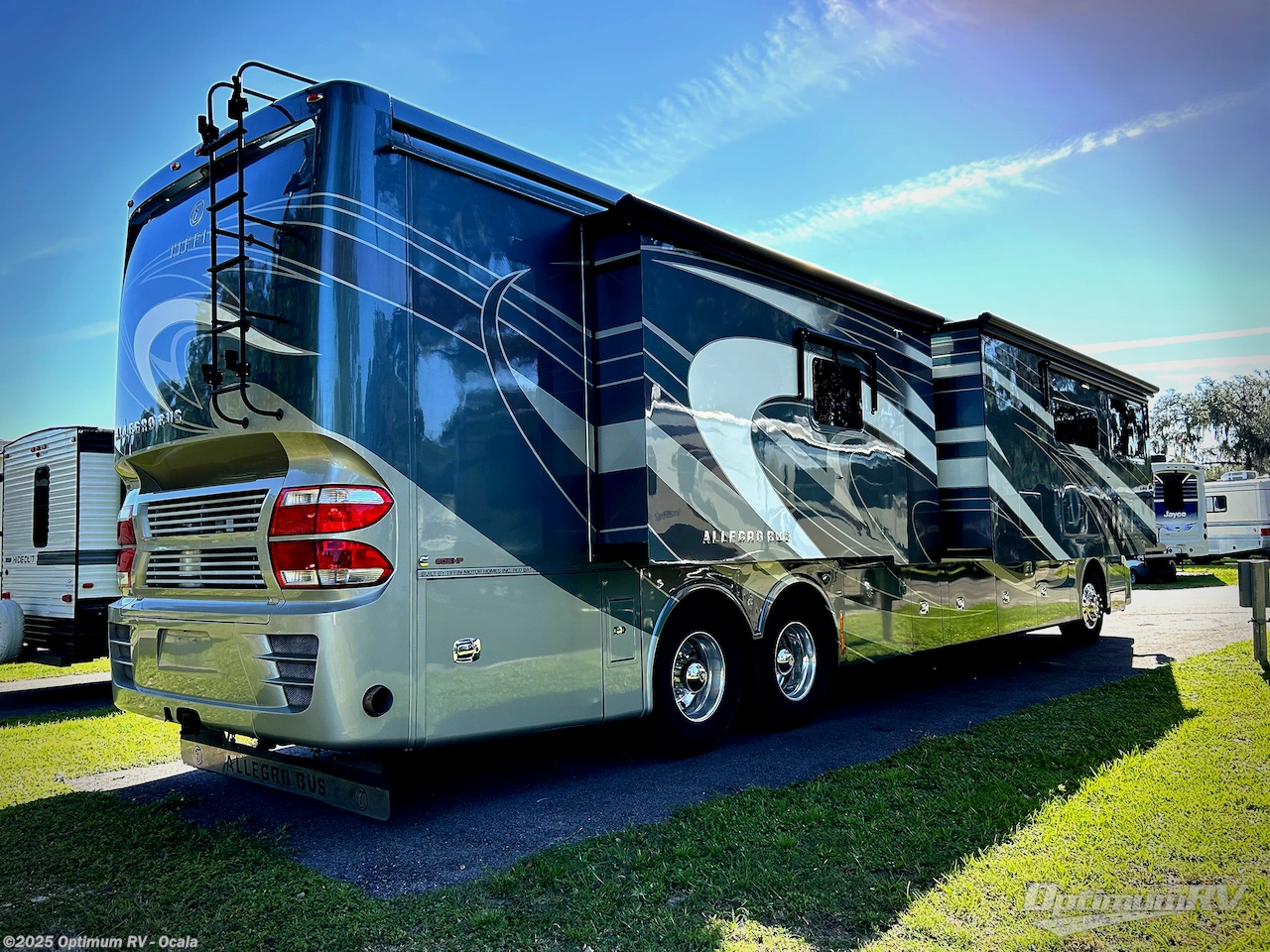 2018 Tiffin Allegro Bus 45OP - Used Class A For Sale by Optimum RV - Ocala in Ocala, Florida features Slideout, Awning