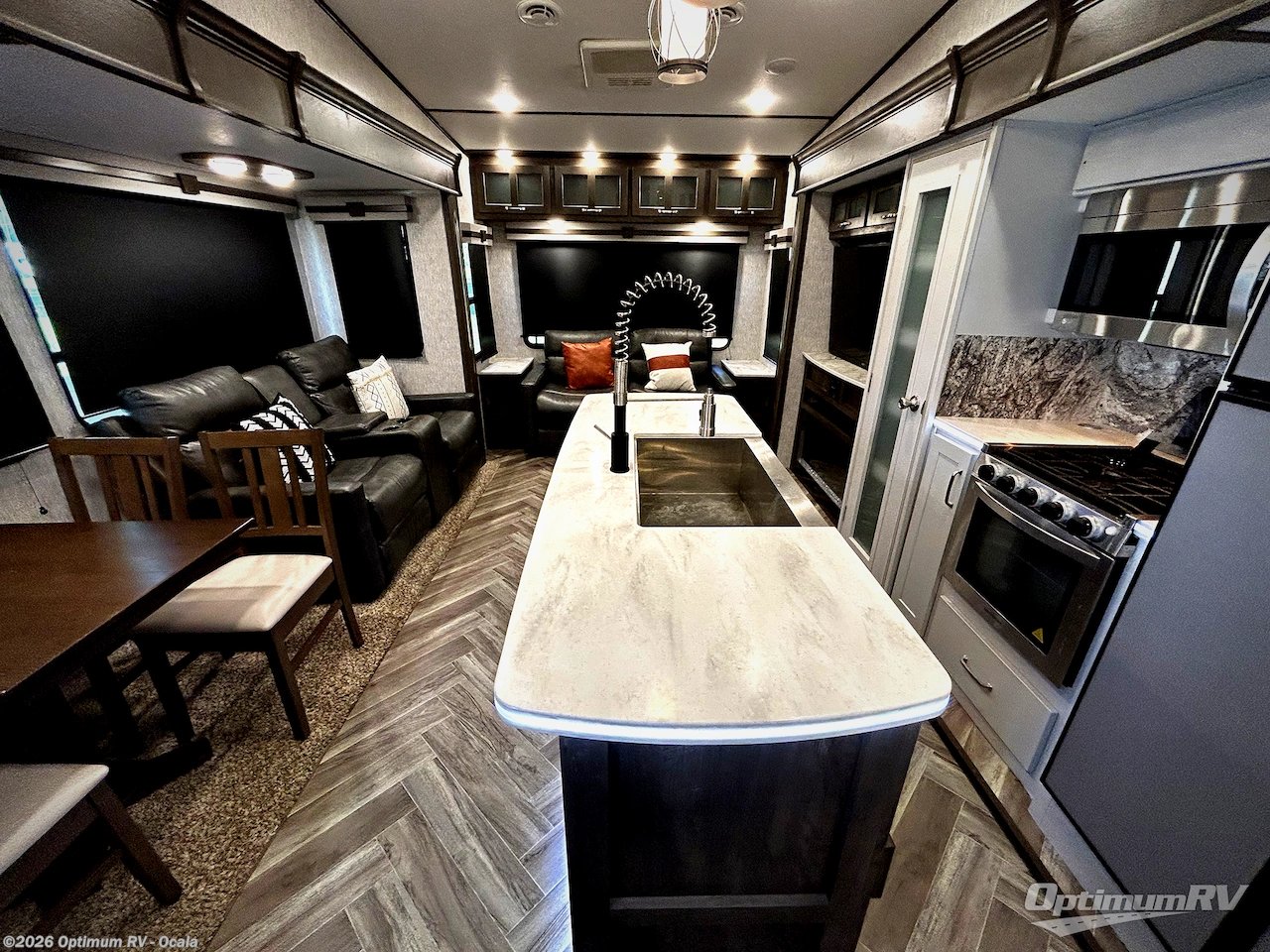 2021 Dutchmen Astoria 3173RLP - Used Fifth Wheel For Sale by Optimum RV - Ocala in Ocala, Florida features Slideout, Awning
