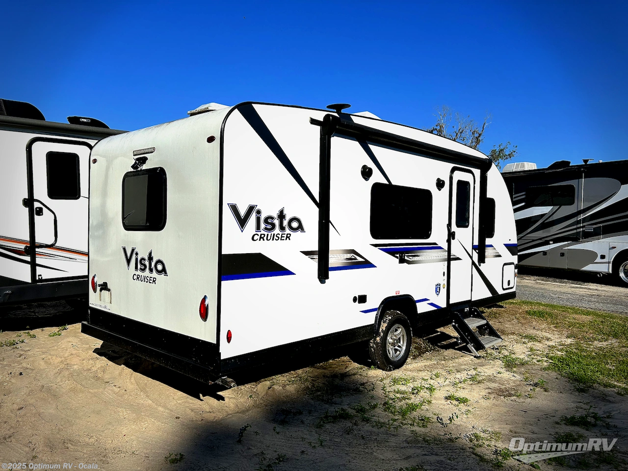 2022 Gulf Stream Vista 19MBS - Used Travel Trailer For Sale by Optimum RV - Ocala in Ocala, Florida features Awning