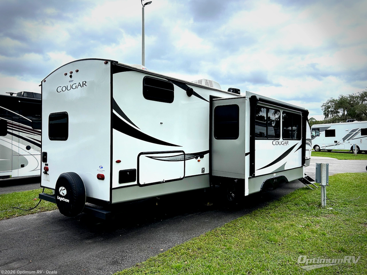 2022 Keystone Cougar Half-Ton 34TSB - Used Travel Trailer For Sale by Optimum RV - Ocala in Ocala, Florida features Slideout, Awning