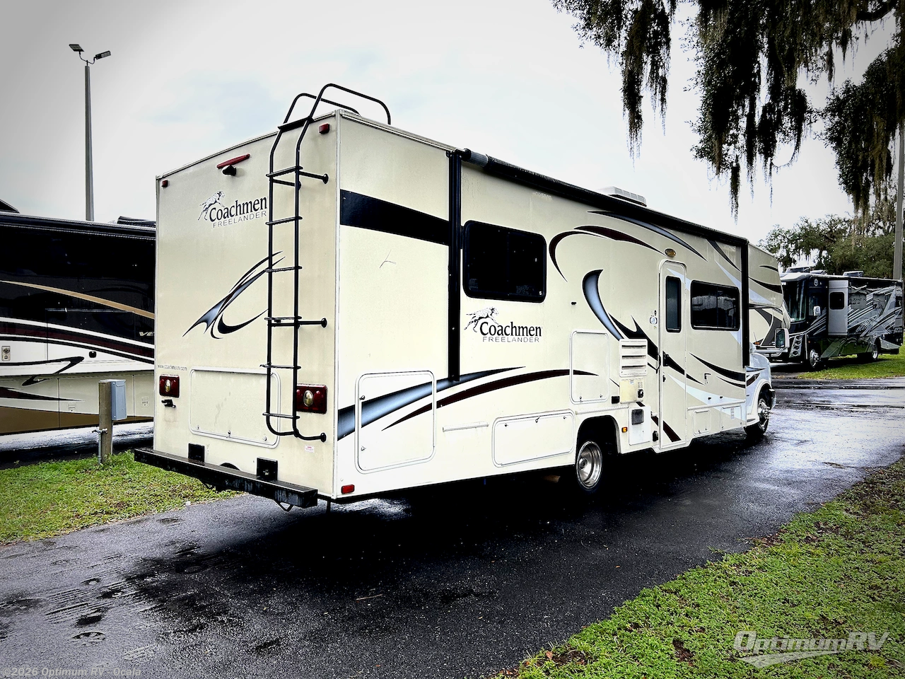 2015 Coachmen Freelander 29KS Ford 450 - Used Class C For Sale by Optimum RV - Ocala in Ocala, Florida features Slideout