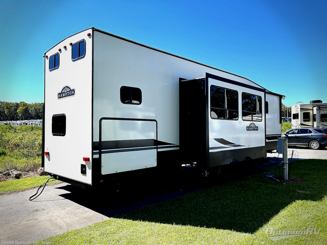 2023 CrossRoads Hampton HP364MBL - Used Destination Trailer For Sale by Optimum RV - Ocala in Ocala, Florida features Slideout, Awning