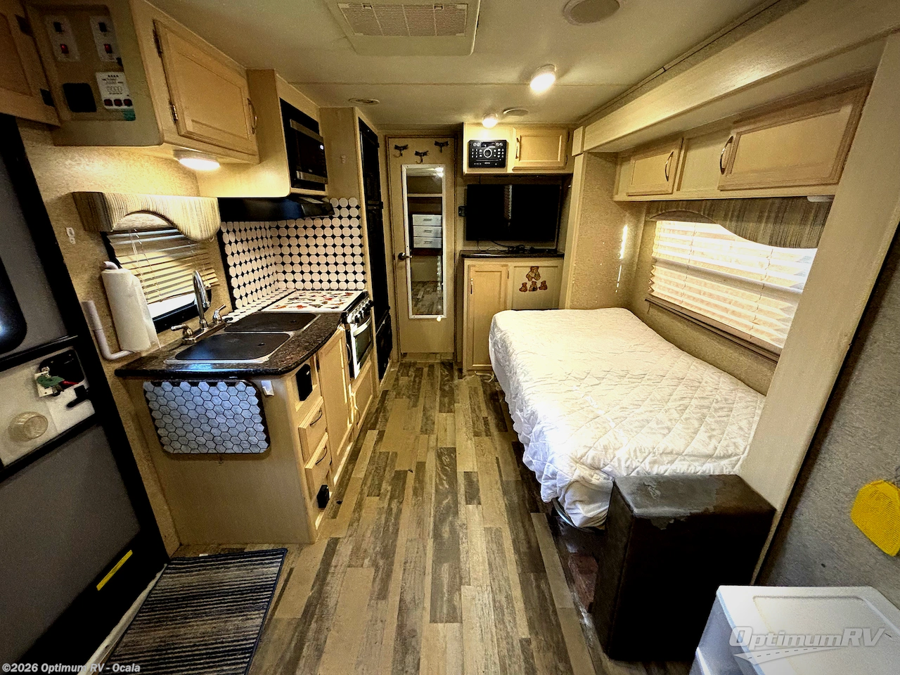 Used 2018 Winnebago Micro Minnie 2106DS available in Ocala, Florida