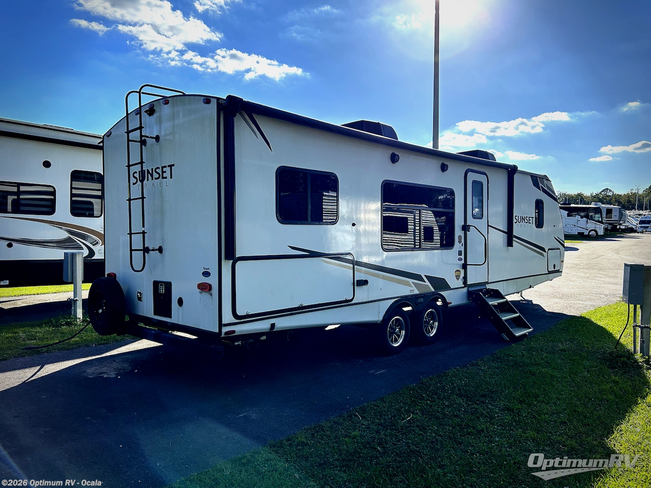 2022 CrossRoads Sunset Trail SS291RK - Used Travel Trailer For Sale by Optimum RV - Ocala in Ocala, Florida features Slideout, Awning