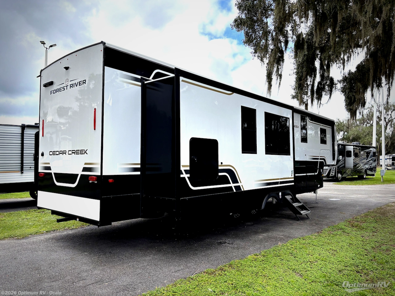 2026 Forest River Cedar Creek Experience 39RKB - New Fifth Wheel For Sale by Optimum RV - Ocala in Ocala, Florida features Slideout, Awning