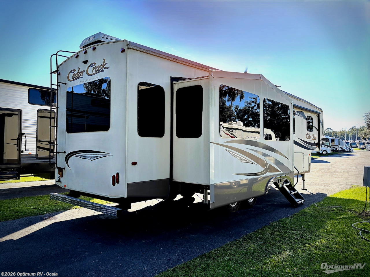 2018 Forest River Cedar Creek Silverback 35IK - Used Fifth Wheel For Sale by Optimum RV - Ocala in Ocala, Florida features Awning, Slideout
