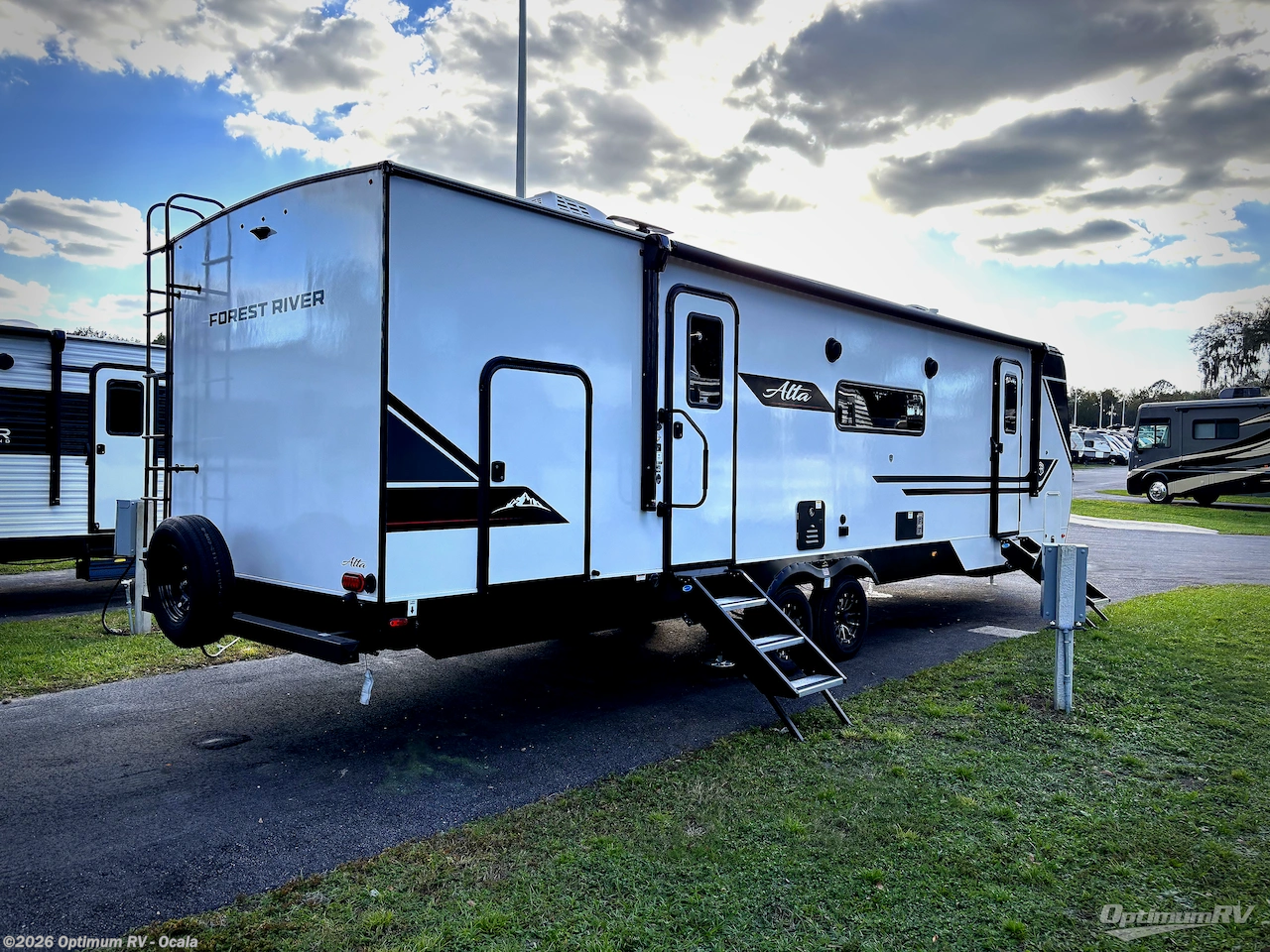2026 East to West Alta 3010KBH - New Travel Trailer For Sale by Optimum RV - Ocala in Ocala, Florida features Slideout, Awning