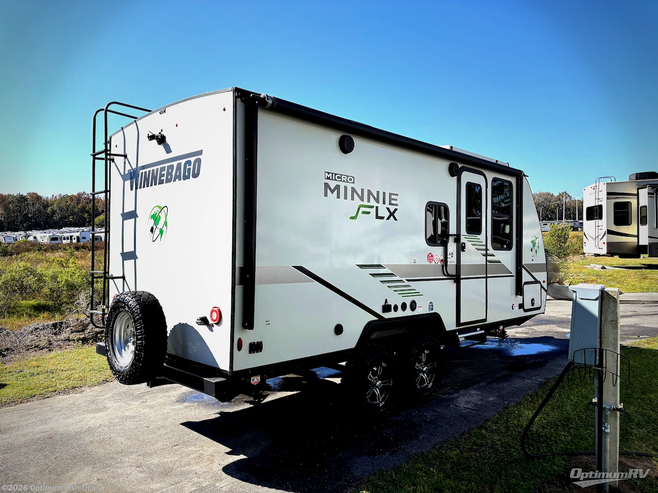 2022 Winnebago Micro Minnie FLX 2108FBS - Used Travel Trailer For Sale by Optimum RV - Ocala in Ocala, Florida features Awning, Slideout