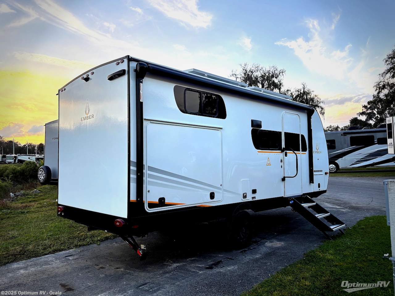 2026 Ember RV E-Series 19ETS - New Travel Trailer For Sale by Optimum RV - Ocala in Ocala, Florida features Awning, Slideout