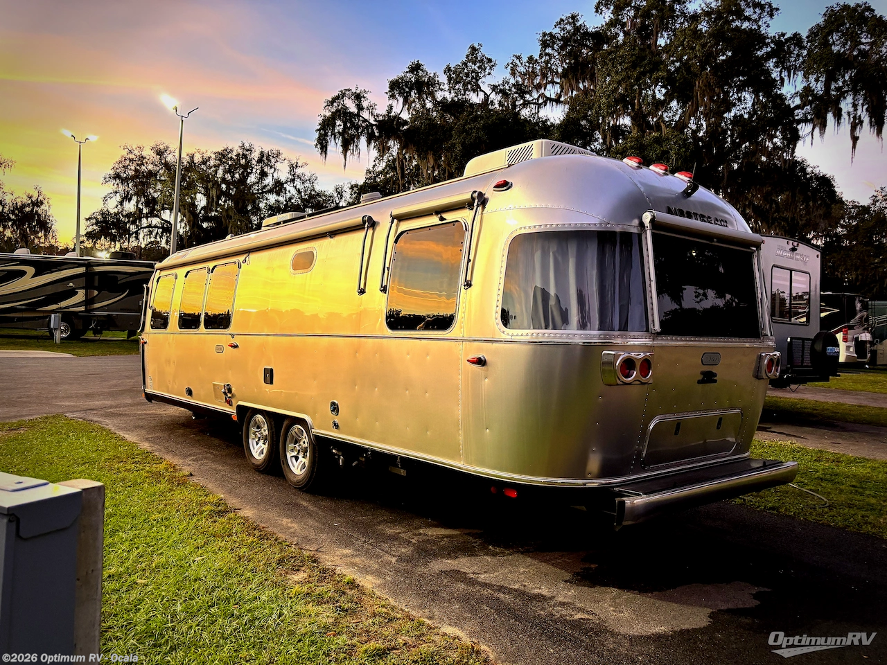 2023 Classic 30RB by Airstream from Optimum RV - Ocala in Ocala, Florida
