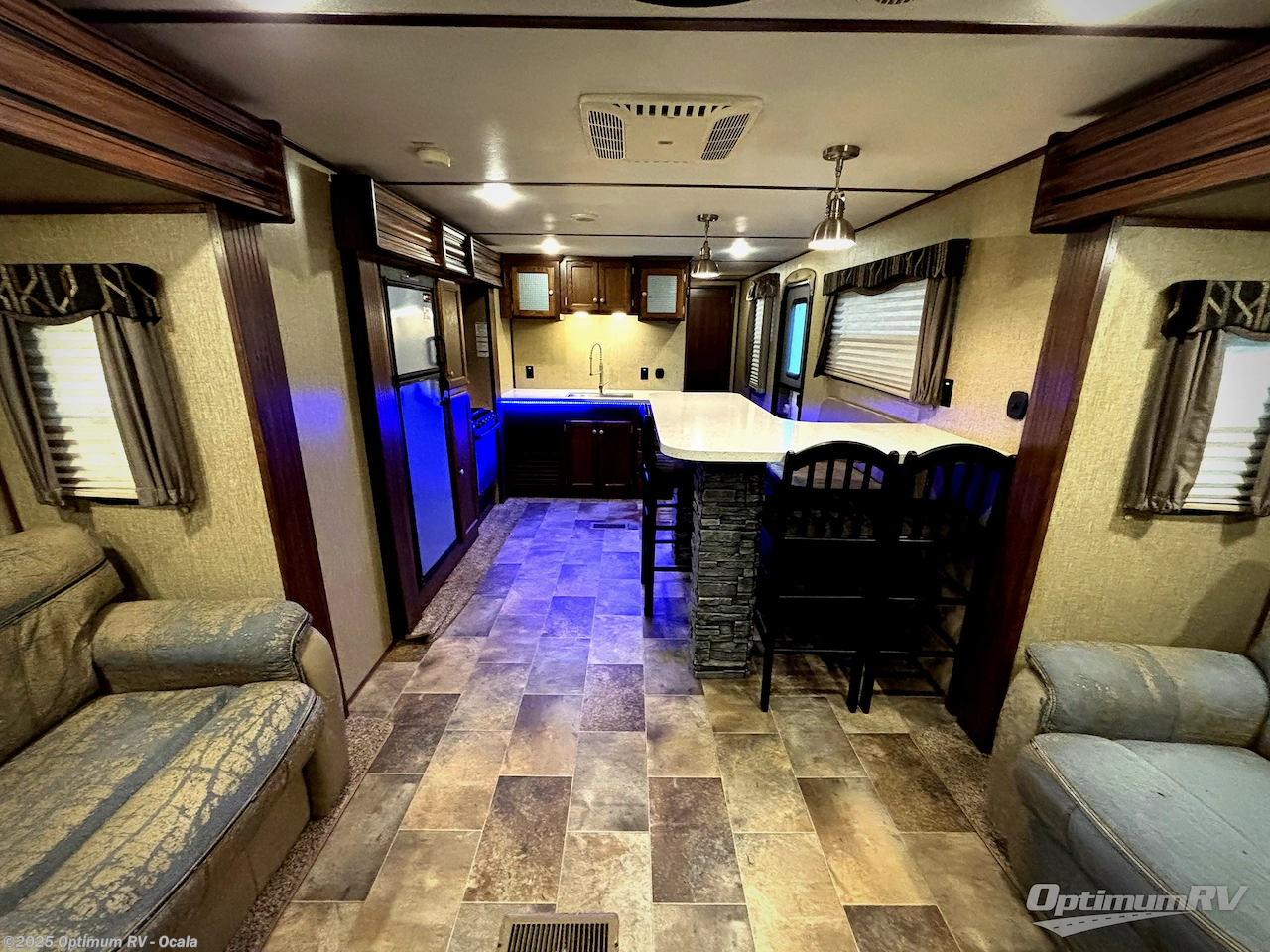 Used 2017 Keystone Sprinter 332DEN available in Ocala, Florida