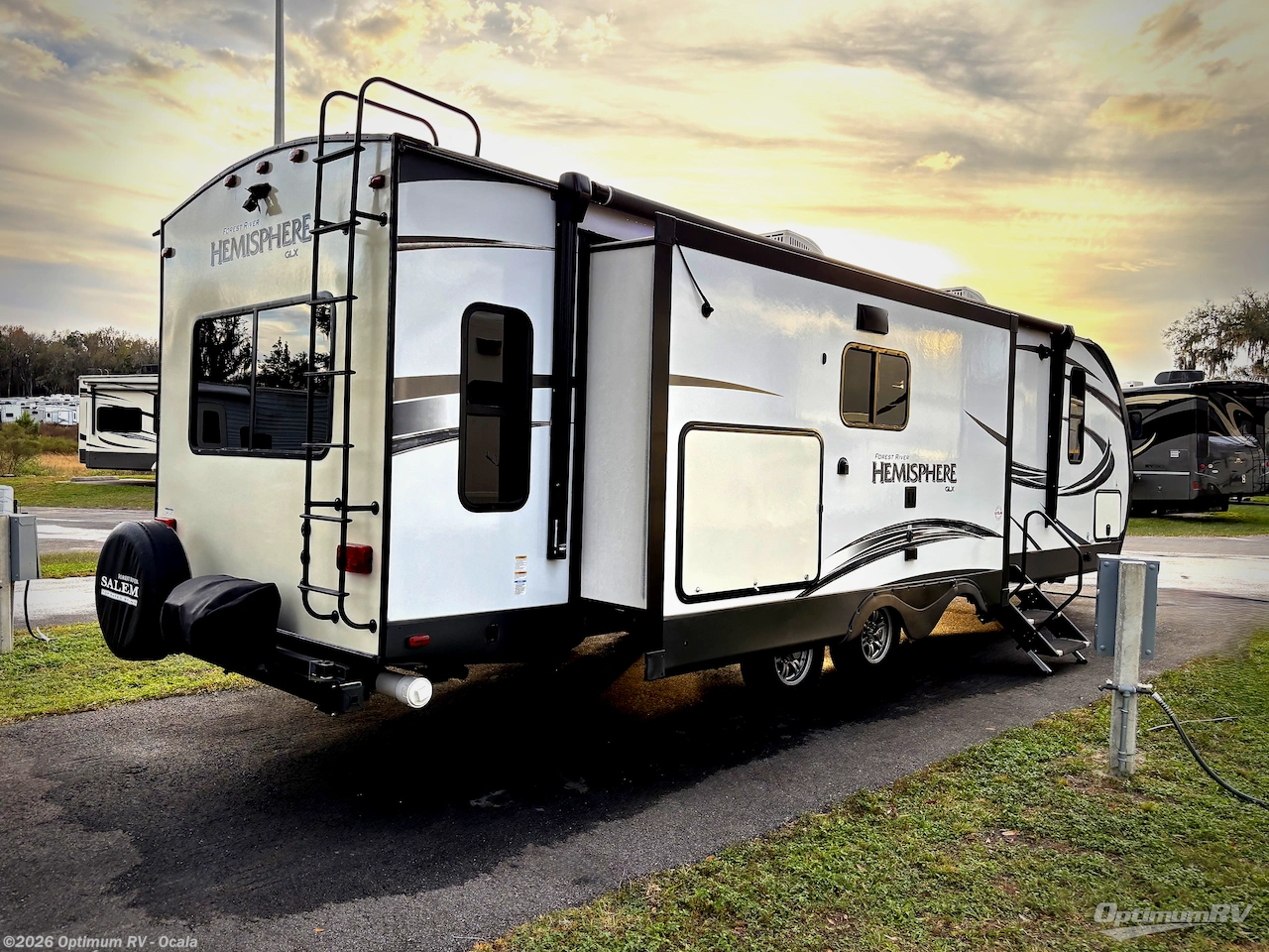 2018 Forest River Salem Hemisphere Lite 272RL - Used Travel Trailer For Sale by Optimum RV - Ocala in Ocala, Florida features Slideout