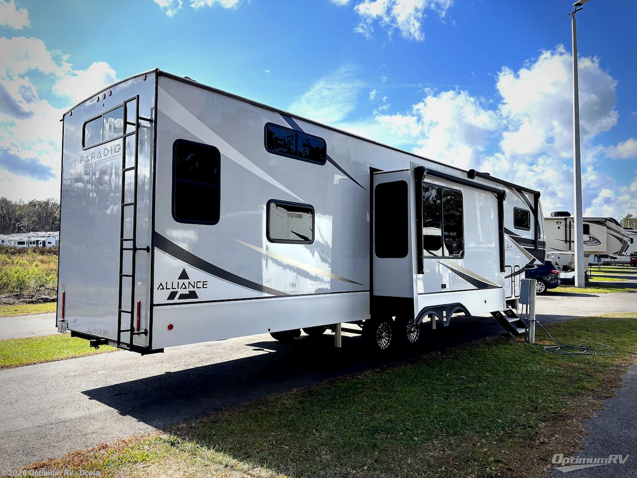 2024 Skyline Alliance Paradigm 395DS - Used Fifth Wheel For Sale by Optimum RV - Ocala in Ocala, Florida features Slideout, Awning