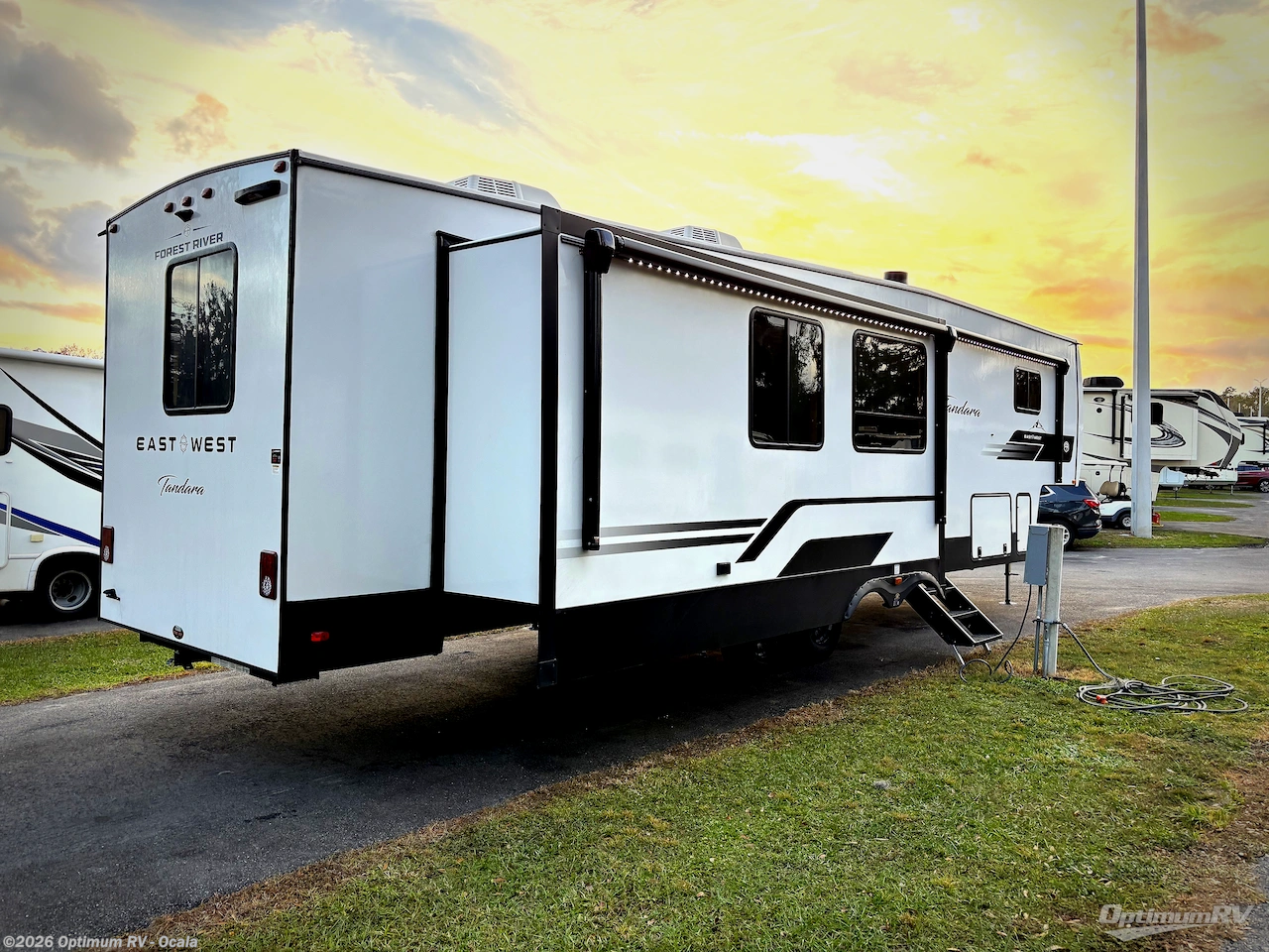 2026 East to West Tandara 388LR - New Fifth Wheel For Sale by Optimum RV - Ocala in Ocala, Florida features Slideout, Awning