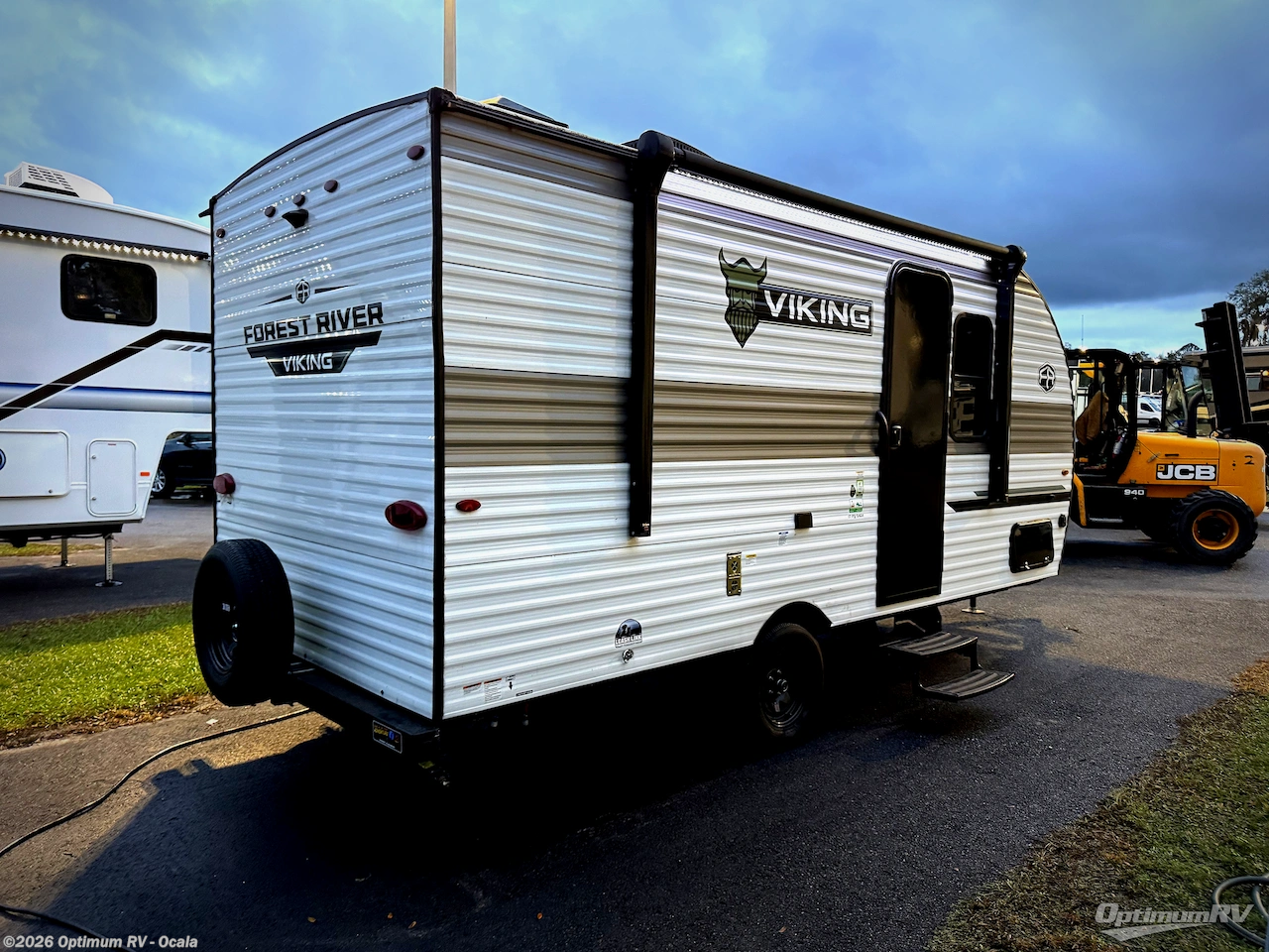 2025 Forest River Viking 3K Series 17FQ - Used Travel Trailer For Sale by Optimum RV - Ocala in Ocala, Florida features Awning