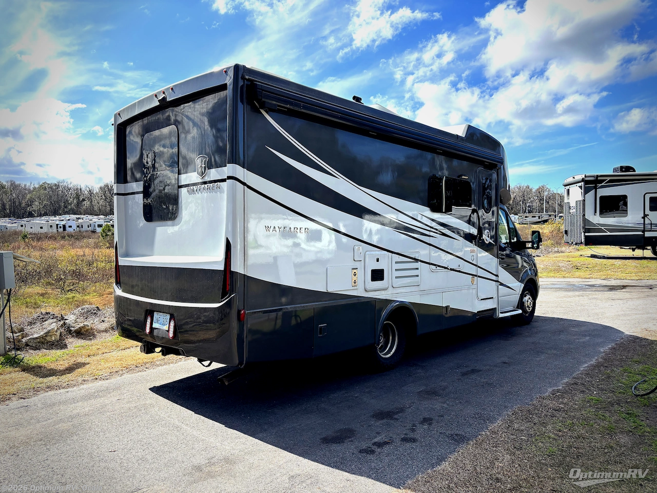 2021 Tiffin Wayfarer 25RW - Used Class C For Sale by Optimum RV - Ocala in Ocala, Florida features Slideout, Awning
