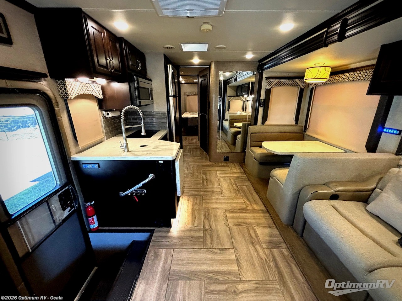 Used 2018 Dynamax Corp DX3 37BH available in Ocala, Florida