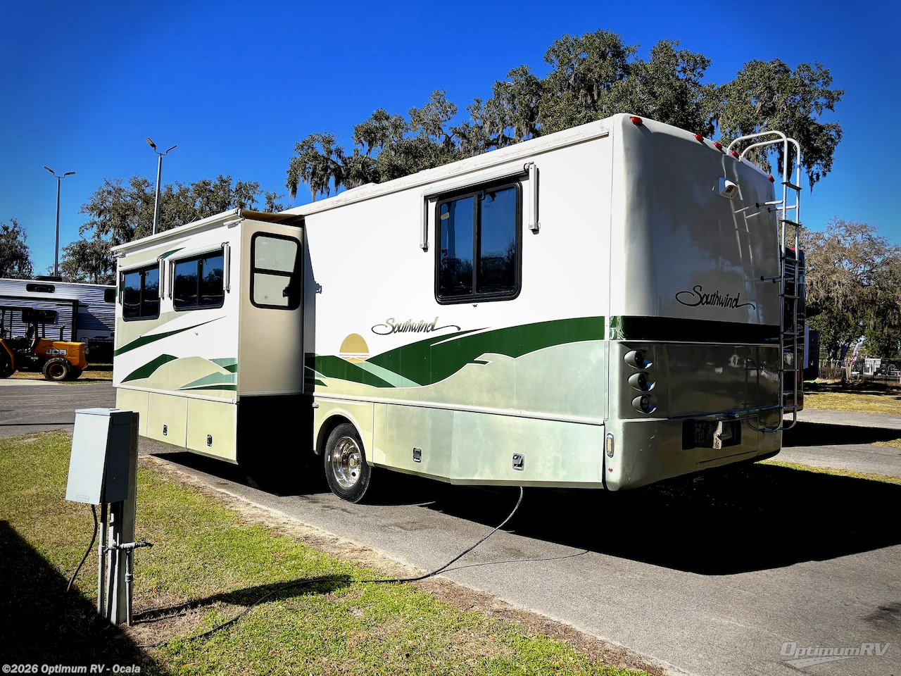 2002 Southwind 32v by Fleetwood from Optimum RV - Ocala in Ocala, Florida