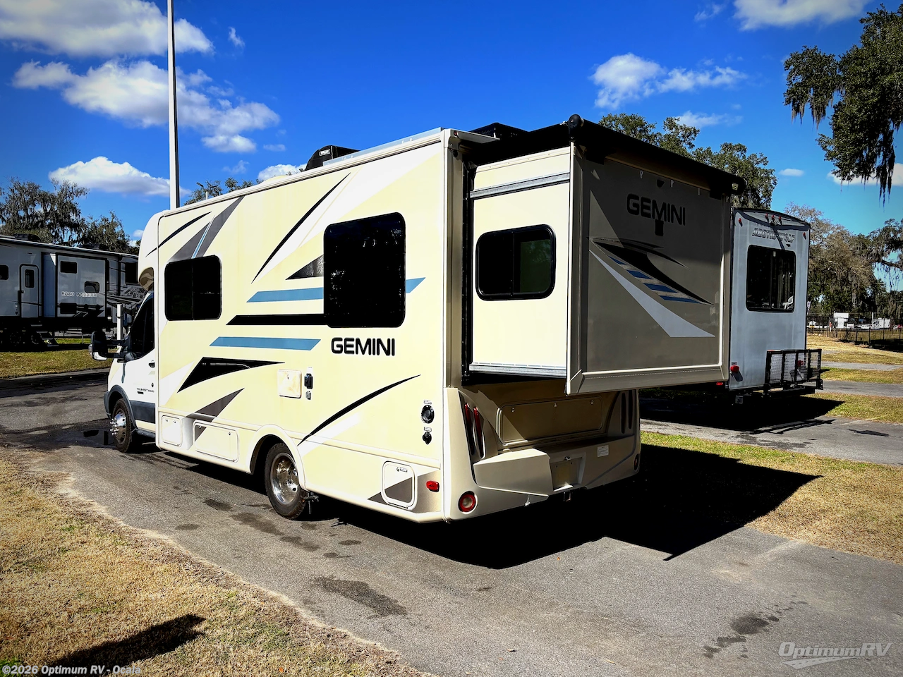 2016 Gemini 23TR by Thor from Optimum RV - Ocala in Ocala, Florida