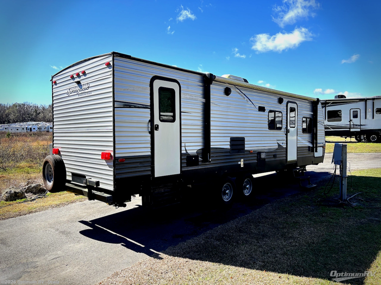 2017 Keystone Summerland 2820BH - Used Travel Trailer For Sale by Optimum RV - Ocala in Ocala, Florida features Slideout