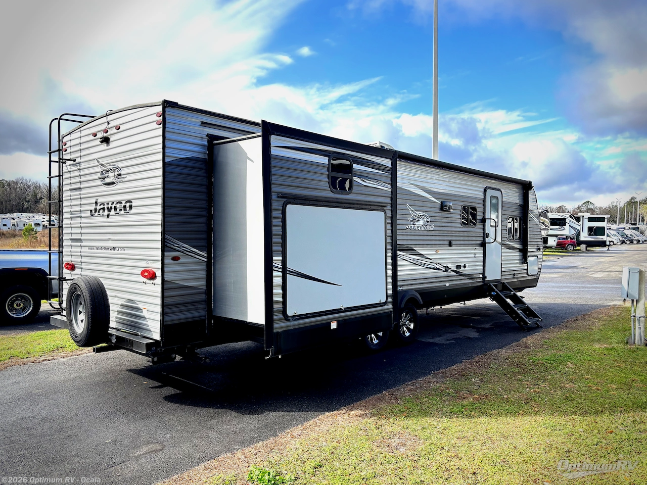 2021 Jayco Jay Flight 32TSBH - Used Travel Trailer For Sale by Optimum RV - Ocala in Ocala, Florida features Slideout, Awning