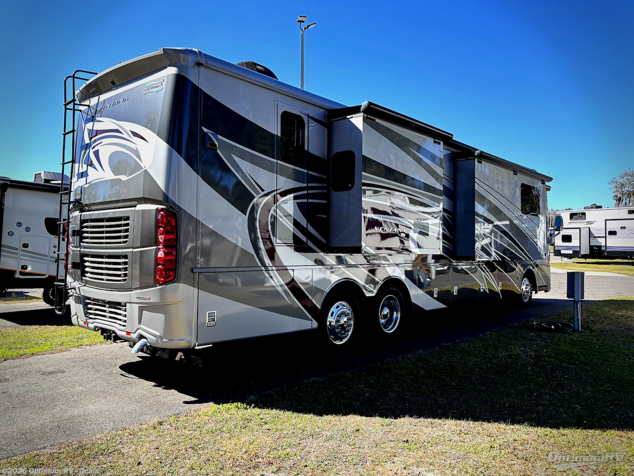 2016 Newmar Ventana 4037 - Used Class A For Sale by Optimum RV - Ocala in Ocala, Florida features Slideout