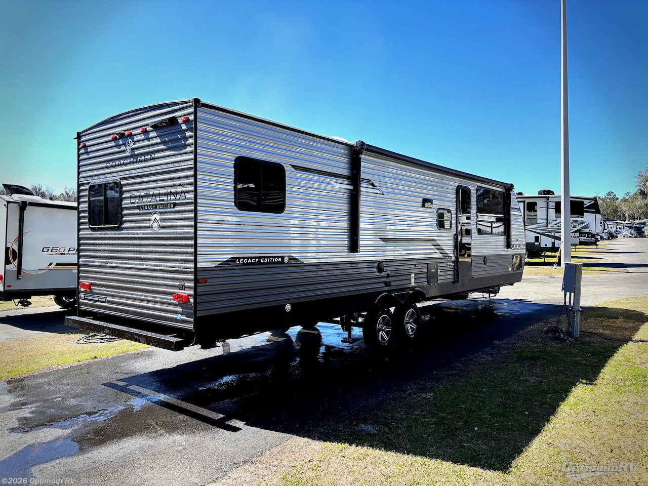 2026 Coachmen Catalina Legacy Edition 343BHTS - New Travel Trailer For Sale by Optimum RV - Ocala in Ocala, Florida features Slideout, Awning