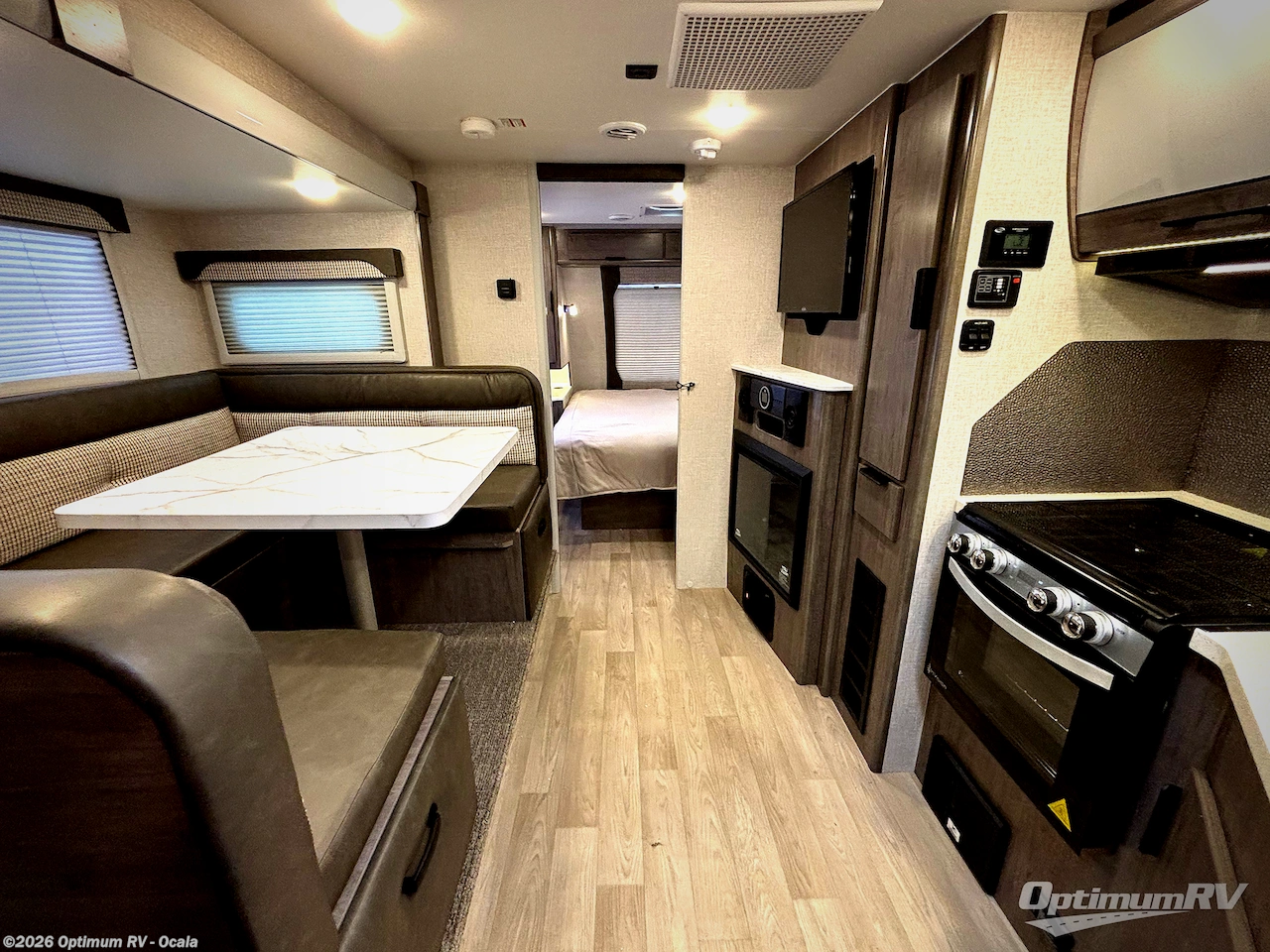 New 2026 Lance Lance Travel Trailers 2255 available in Ocala, Florida