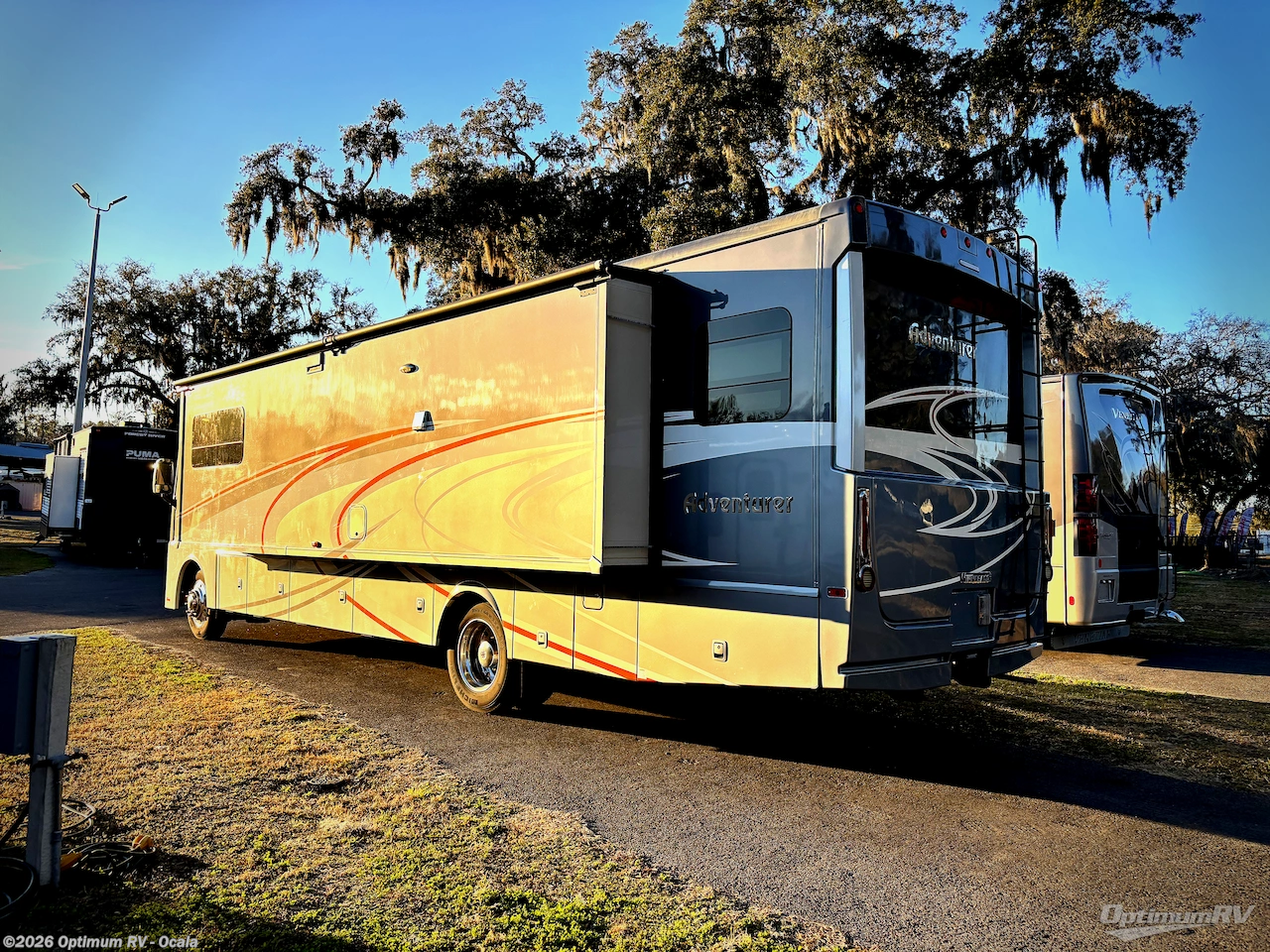 2016 Adventurer 37F by Winnebago from Optimum RV - Ocala in Ocala, Florida