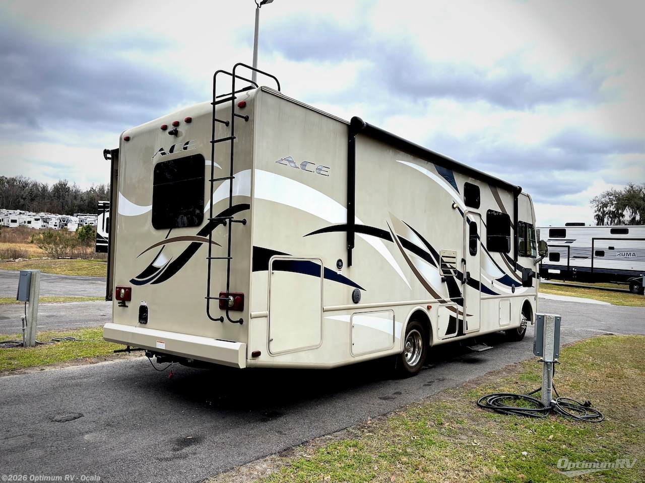 2016 Thor ACE 30.2 - Used Class A For Sale by Optimum RV - Ocala in Ocala, Florida features Slideout