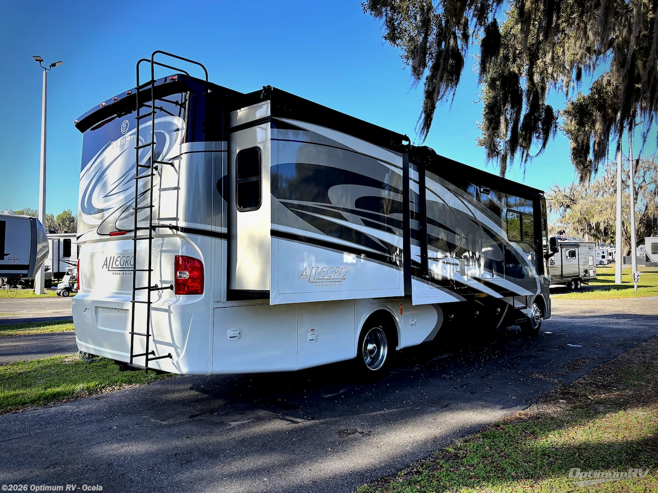 2016 Tiffin Allegro 34 PA - Used Class A For Sale by Optimum RV - Ocala in Ocala, Florida features Slideout
