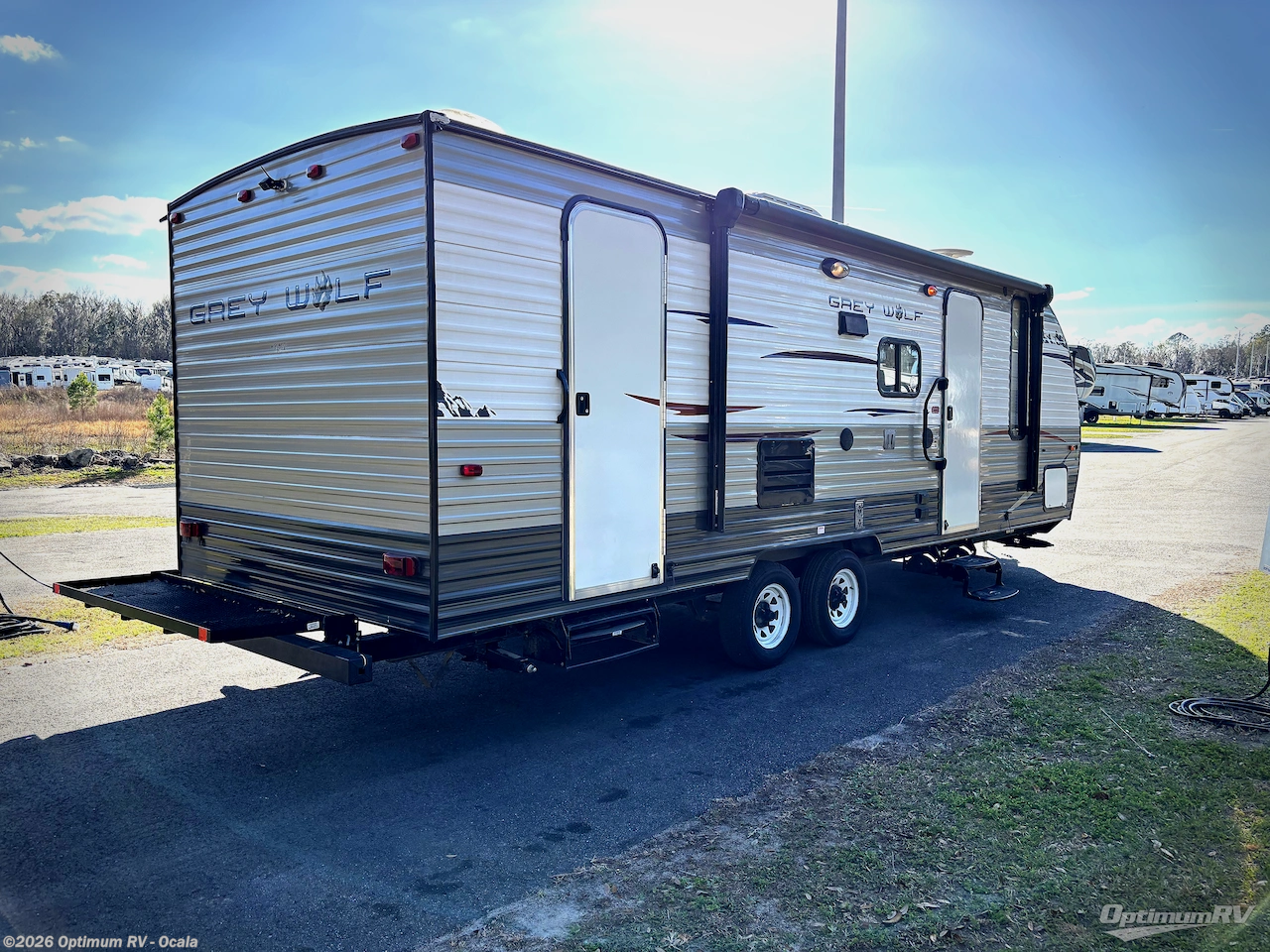 2014 Forest River Cherokee Grey Wolf 23DBH - Used Travel Trailer For Sale by Optimum RV - Ocala in Ocala, Florida features Slideout