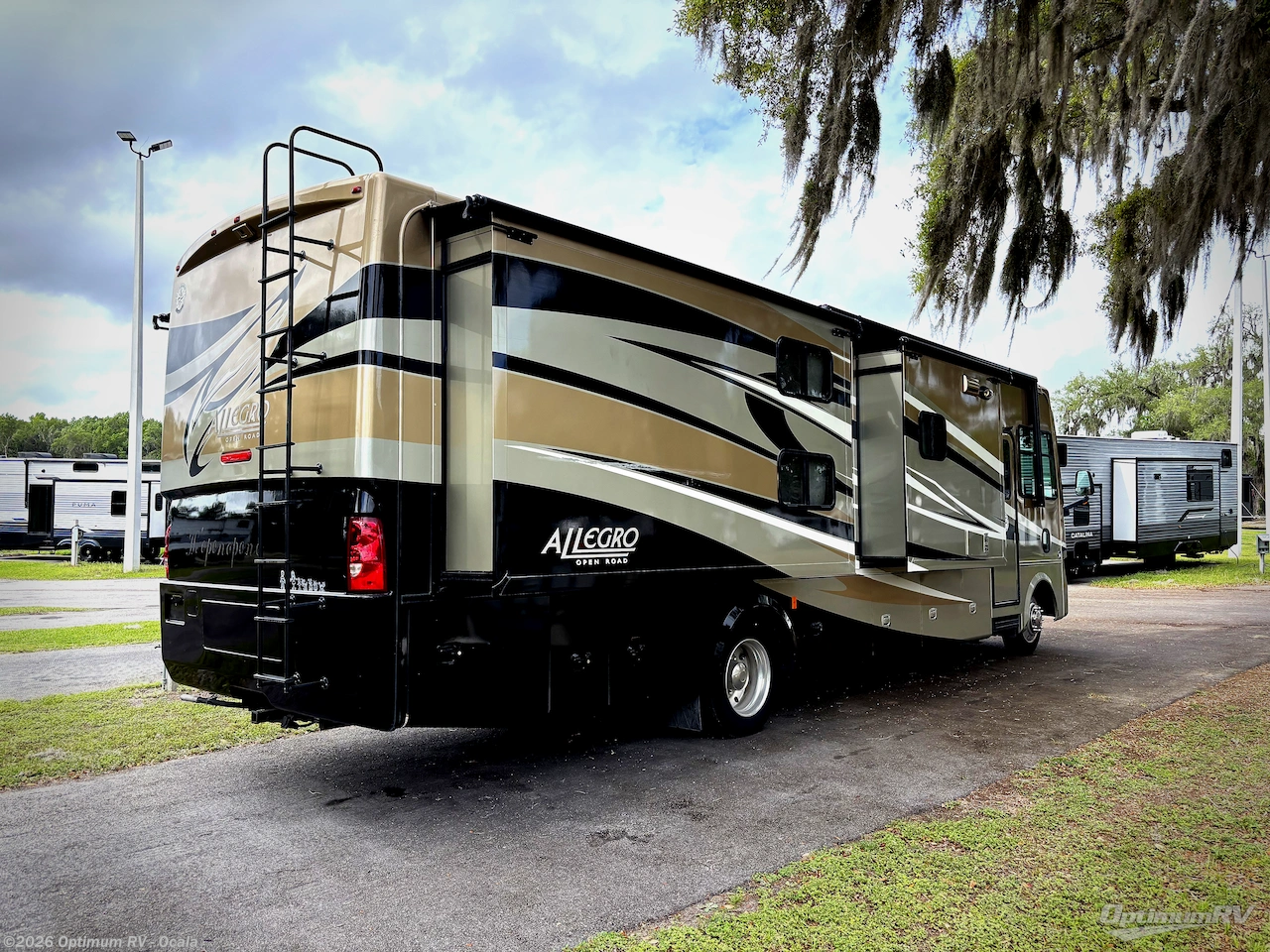 2012 Tiffin Allegro 35 QBA - Used Class A For Sale by Optimum RV - Ocala in Ocala, Florida features Slideout