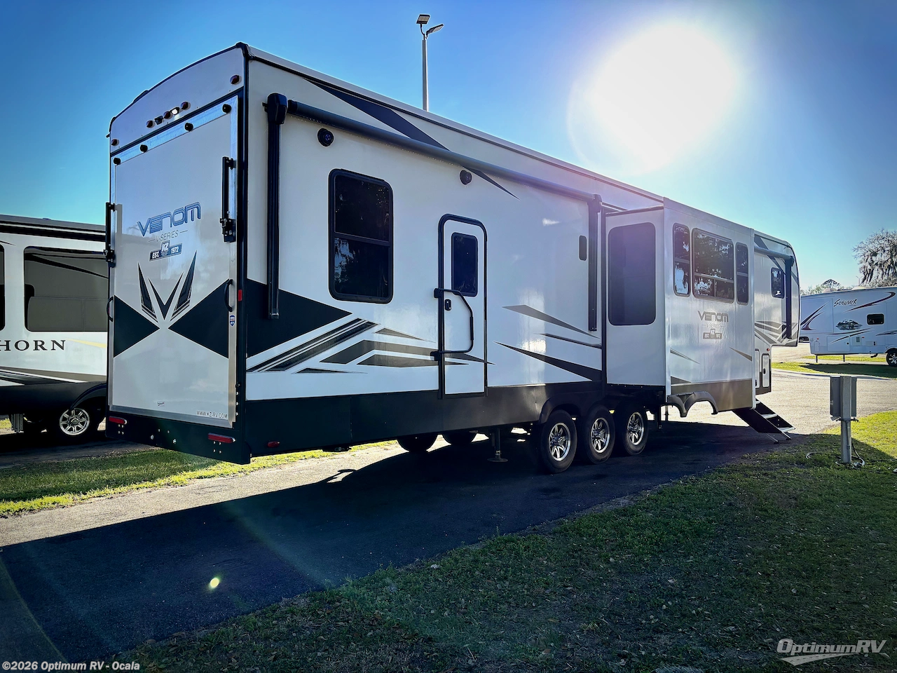 2022 K-Z Venom V-Series V3916TK - Used Fifth Wheel For Sale by Optimum RV - Ocala in Ocala, Florida features Slideout, Awning